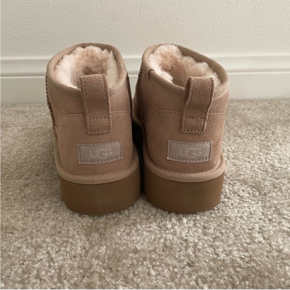 Mini Uggs - image 3